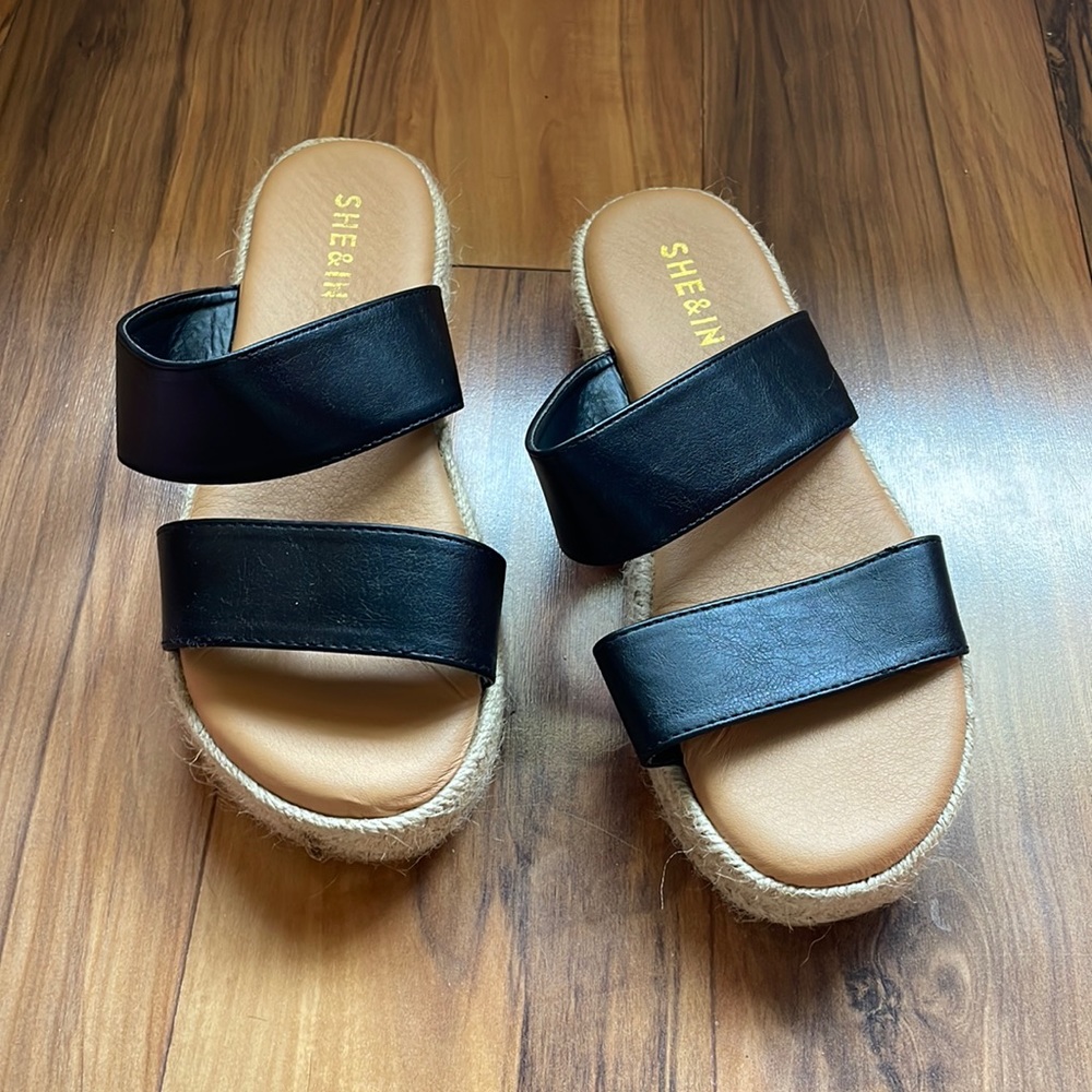 Black/Tan Sandals